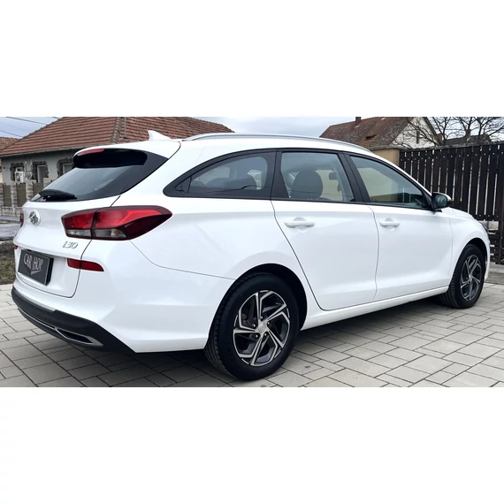 HYUNDAI I30 1.5 DPi Comfort