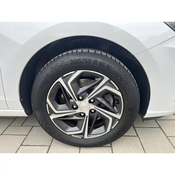 HYUNDAI I30 1.5 DPi Comfort