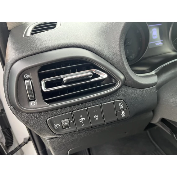 HYUNDAI I30 1.5 DPi Comfort