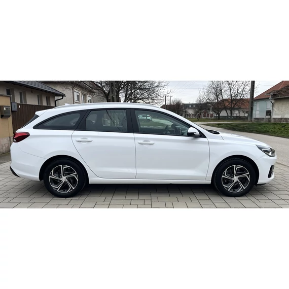 HYUNDAI I30 1.5 DPi Comfort