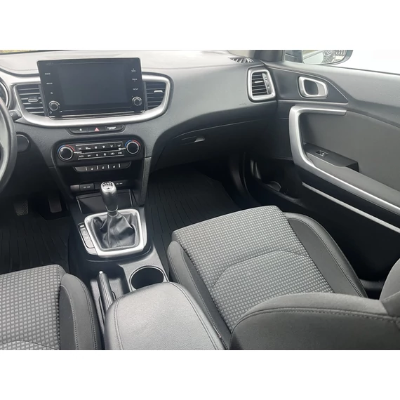 KIA CEE'D Ceed SW 1.6 CRDi HP Silver